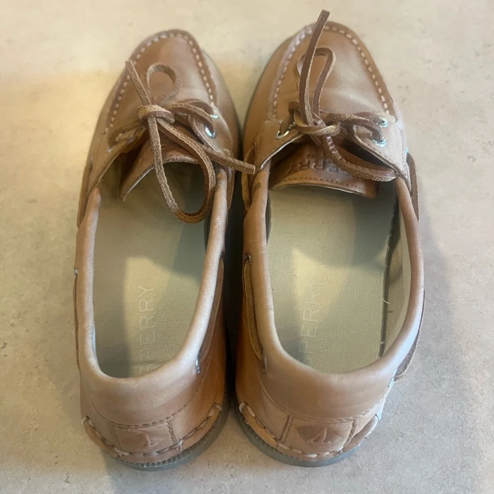 Women's Brown Leather Boat Shoes - Classic Lace-Up